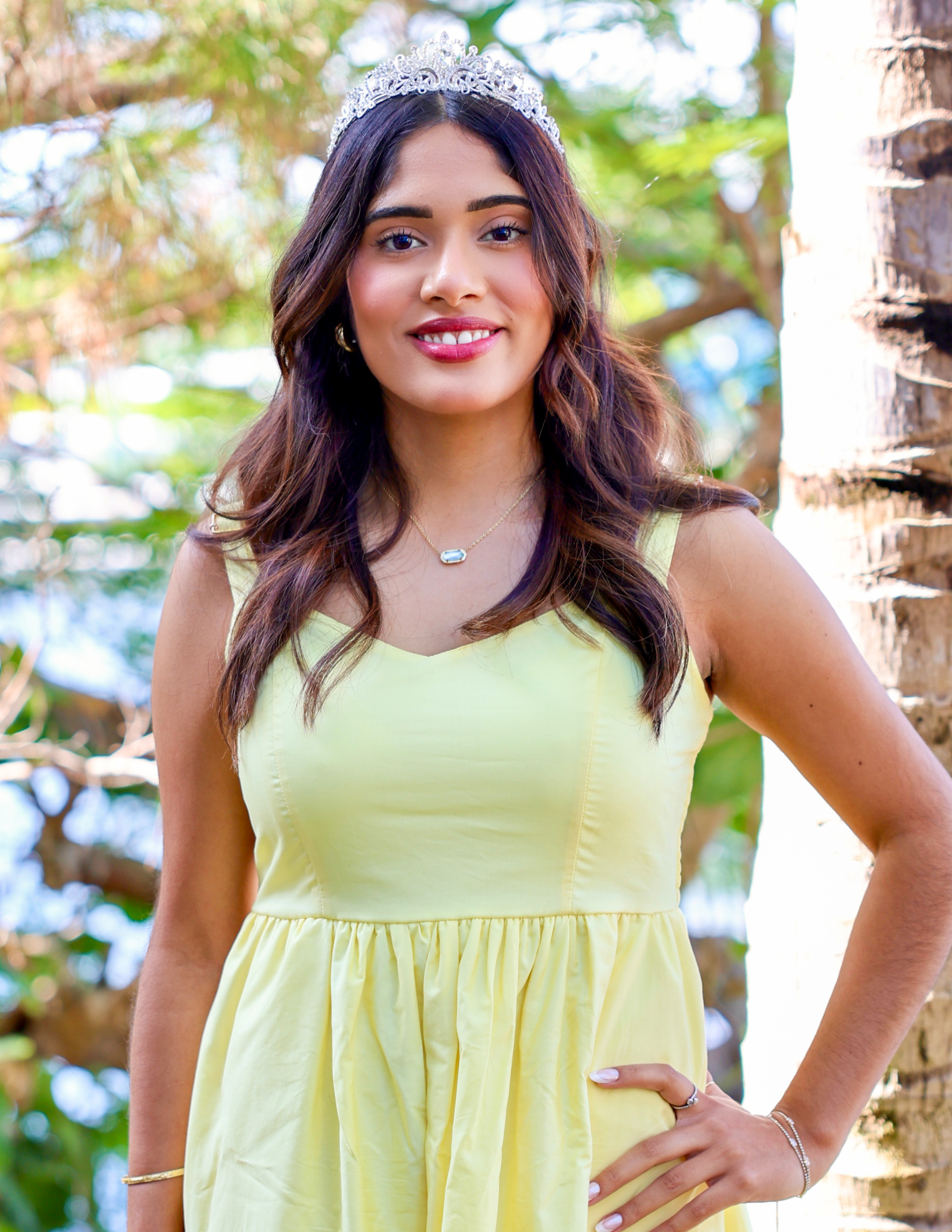 Princess Susan Aparicio, Miss “Wahoo Willie’s”